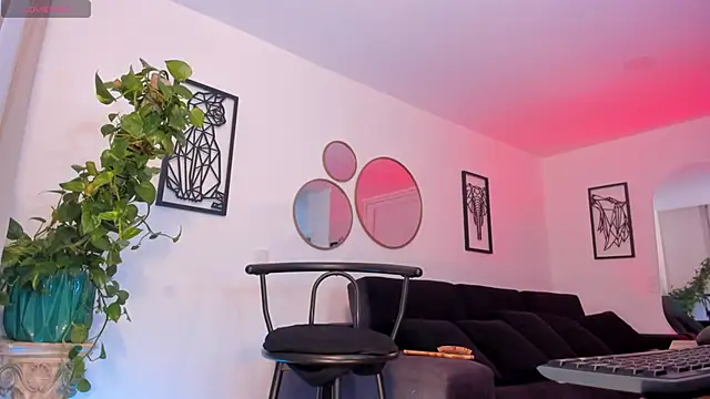 Snapshot of The_queen_of_pleasure chatting on February 16, 2026, 1:13 am The queen of pleasure online show from February 16, 2026, 1:13 am