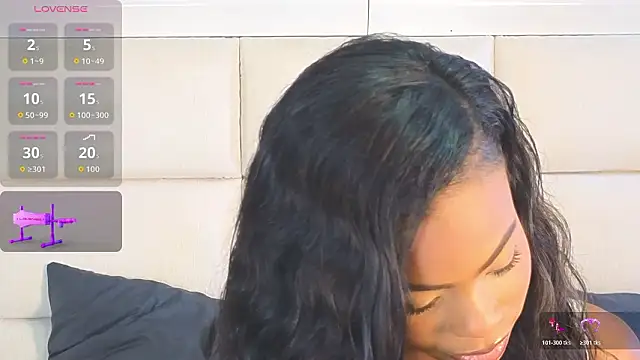 adaraSmiith online show from March 9, 2026, 1:04 pm