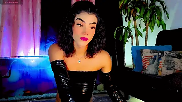 Snapshot of the-horus-girl chatting on May 4, 2026, 1:45 am the-horus-girl online show from May 4, 2026, 1:45 am
