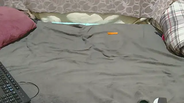 slim girl02 online show from April 17, 2026, 9:45 am