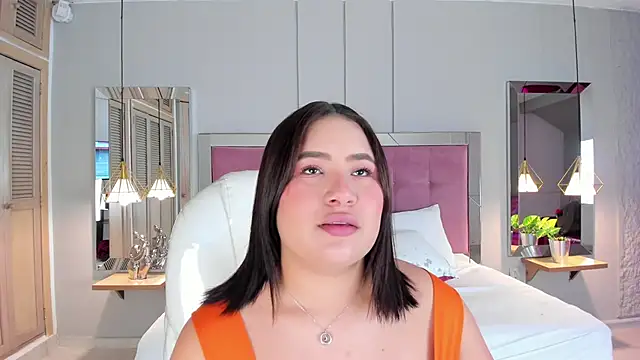 HannaKarson online show from September 10, 2025, 11:43 am