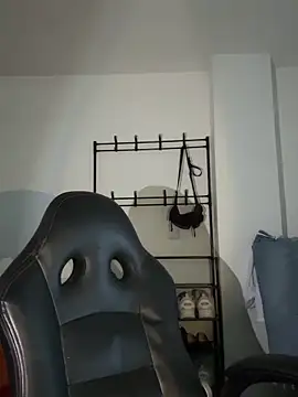 Liissa cute  online show from November 12, 2025, 9:25 pm