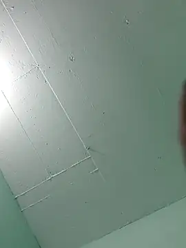 Snapshot of Luisf1267 chatting on September 20, 2025, 3:07 am Luisf1267 online show from September 20, 2025, 3:07 am