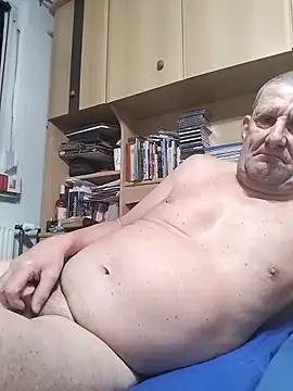 Lutzi1 online show from February 25, 2026, 7:23 pm