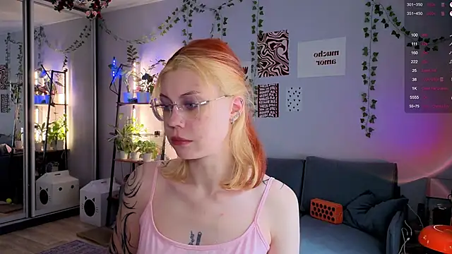 Snapshot of Your_Corvus chatting on April 23, 2026, 10:36 am Your Corvus online show from April 23, 2026, 10:36 am