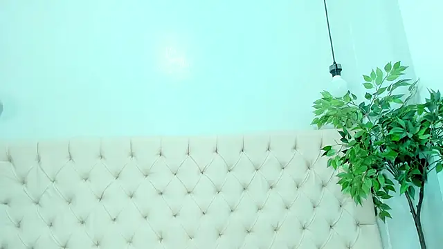 Briyit Doll online show from December 28, 2024, 8:36 pm