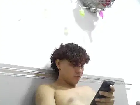 Snapshot of pedrodavid_ chatting on March 20, 2025, 10:07 pm pedrodavid  online show from March 20, 2025, 10:07 pm