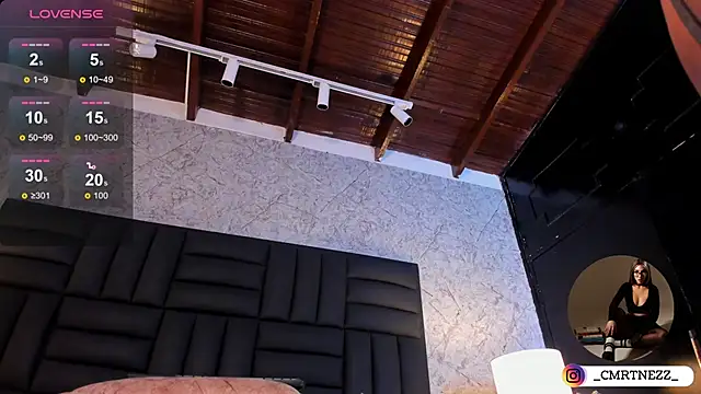 Snapshot of Caro_martinezz chatting on September 15, 2025, 5:18 am Caro martinezz online show from September 15, 2025, 5:18 am