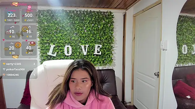 Enma  clark online show from January 21, 2025, 7:15 am