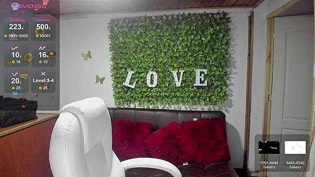 Enma  clark online show from March 13, 2025, 6:56 pm