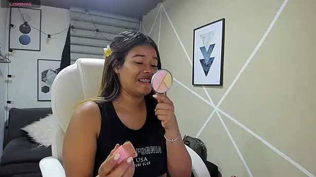 Enma  clark online show from October 3, 2025, 4:09 am