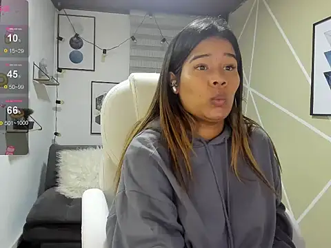 Enma  clark online show from November 7, 2025, 4:12 am