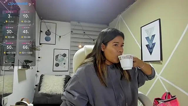 Enma  clark online show from January 11, 2026, 4:39 am