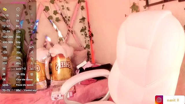 Punkys  online show from September 24, 2025, 8:12 pm