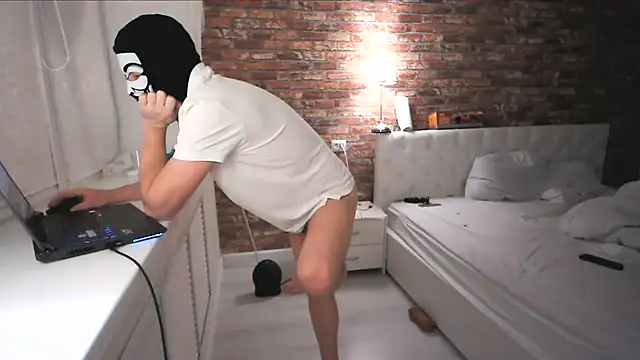 Alexxxx1086 online show from October 12, 2025, 11:37 pm