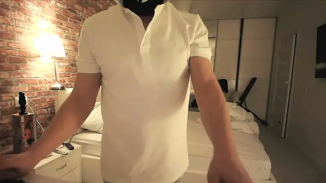 Alexxxx1086 online show from October 23, 2025, 1:05 am