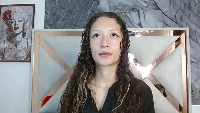 abbycutecs online show from September 9, 2025, 1:43 pm