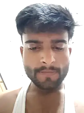 PRIYANHUxh online show from June 8, 2026, 4:18 pm