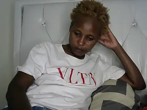 Candykitten online show from February 3, 2025, 4:20 pm