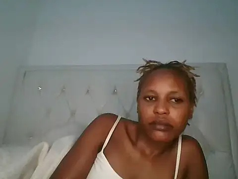 Candykitten online show from March 8, 2025, 5:07 am