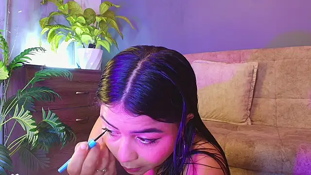 jade brunnette online show from June 8, 2026, 8:09 pm
