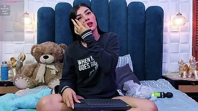 Snapshot of Maguy_Mistress chatting on February 17, 2026, 12:01 pm Maguy Mistress online show from February 17, 2026, 12:01 pm