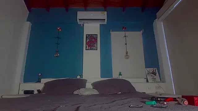 ariana-white- online show from October 4, 2025, 11:30 am