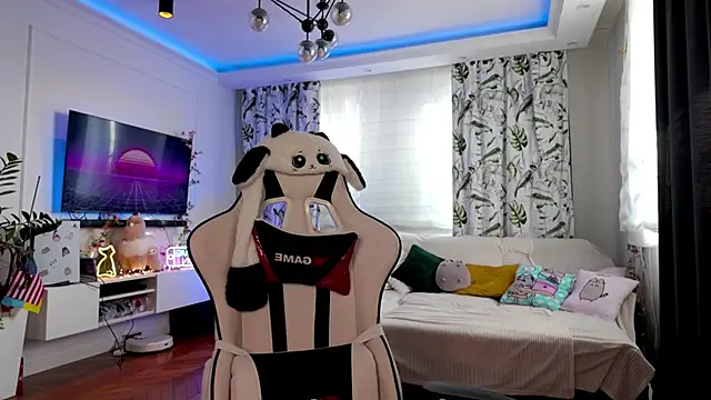 Anna Prince online show from April 9, 2026, 6:19 am