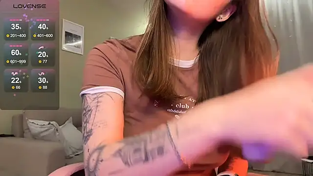 Snapshot of Eva_Eva_ chatting on January 21, 2025, 11:02 pm Eva Eva  online show from January 21, 2025, 11:02 pm