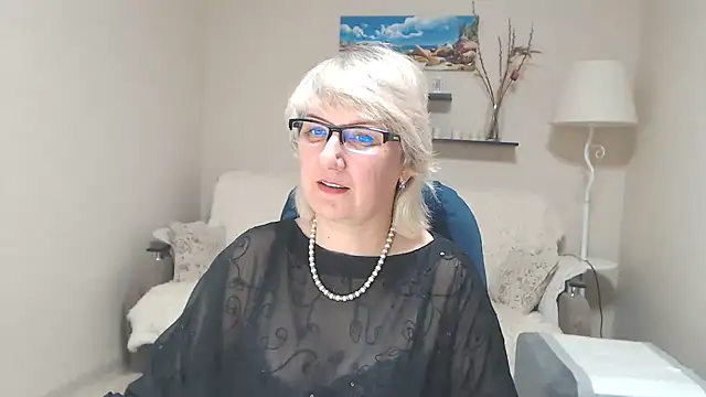 FleurMays online show from February 25, 2025, 12:55 pm