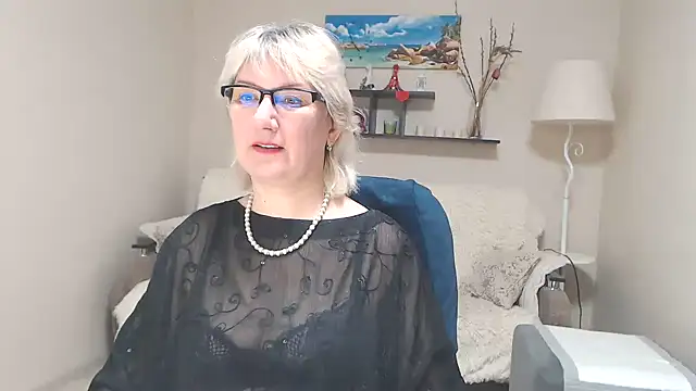 FleurMays online show from February 26, 2025, 4:25 am