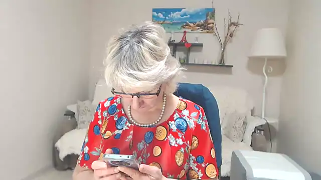 FleurMays online show from February 28, 2025, 6:10 am