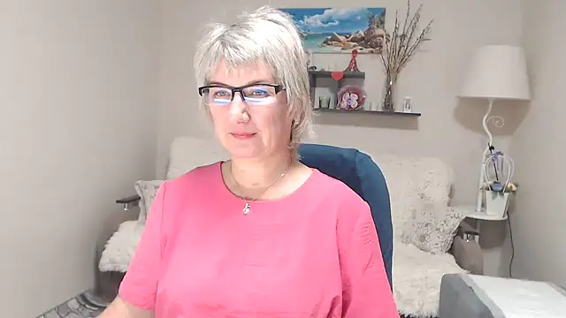 FleurMays online show from October 13, 2025, 5:18 am