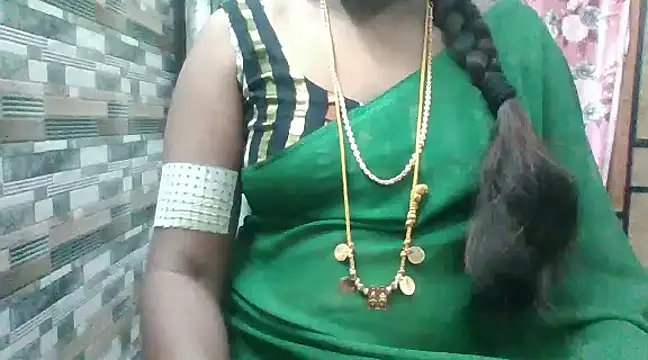 Snapshot of Hot_akshara chatting on December 3, 2024, 10:07 pm Hot akshara online show from December 3, 2024, 10:07 pm