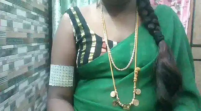 Snapshot of Hot_akshara chatting on December 4, 2024, 1:25 am Hot akshara online show from December 4, 2024, 1:25 am