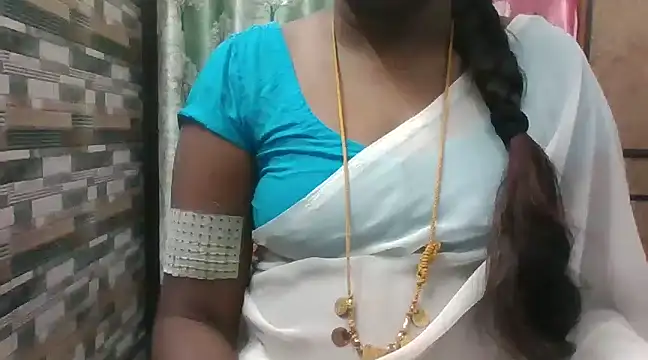 Snapshot of Hot_akshara chatting on December 4, 2024, 10:51 pm Hot akshara online show from December 4, 2024, 10:51 pm