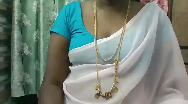 Snapshot of Hot_akshara chatting on December 9, 2024, 11:34 pm Hot akshara online show from December 9, 2024, 11:34 pm