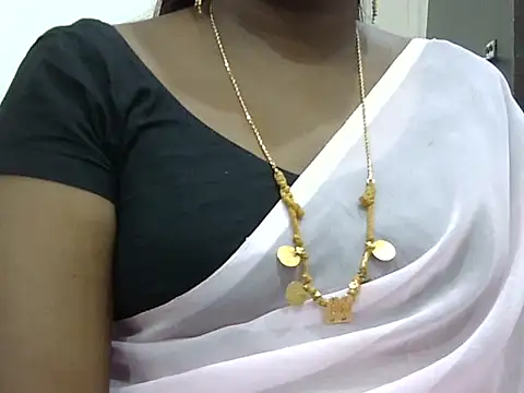 Snapshot of Hot_akshara chatting on September 11, 2025, 2:17 pm Hot akshara online show from September 11, 2025, 2:17 pm