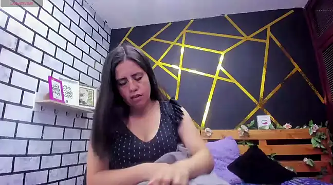 kathina giraldo online show from January 10, 2025, 12:36 pm