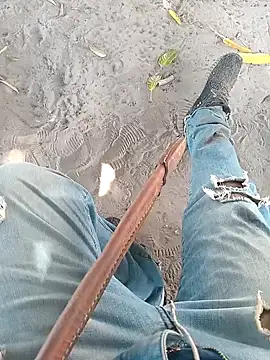 lele9457 online show from February 12, 2025, 3:05 pm