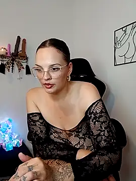 Jujuicy 97 online show from September 11, 2025, 4:18 pm