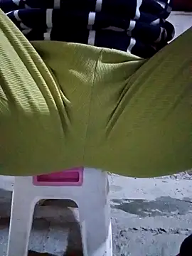 JasminePham online show from January 19, 2025, 1:10 am