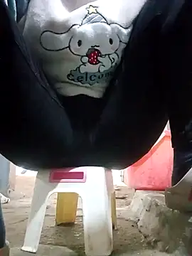 JasminePham online show from February 10, 2025, 1:14 am