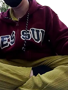 JasminePham online show from March 17, 2025, 1:35 am