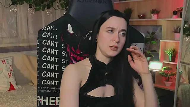 KiraLiLime online show from March 7, 2025, 9:17 pm