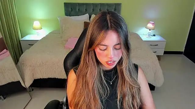  Charlotte evans 1 online show from February 5, 2026, 10:58 pm