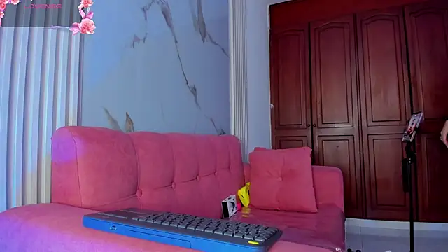 BridgetRodriguez online show from October 20, 2025, 12:27 pm