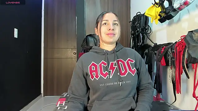 violet bdsmx online show from March 2, 2026, 8:26 pm