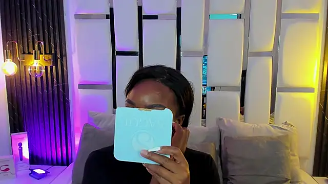 mia schwarz online show from October 22, 2025, 10:09 pm