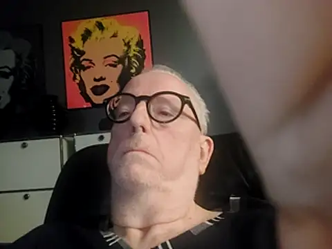 Snapshot of Greyhound70 chatting on February 14, 2026, 7:05 am Greyhound70 online show from February 14, 2026, 7:05 am